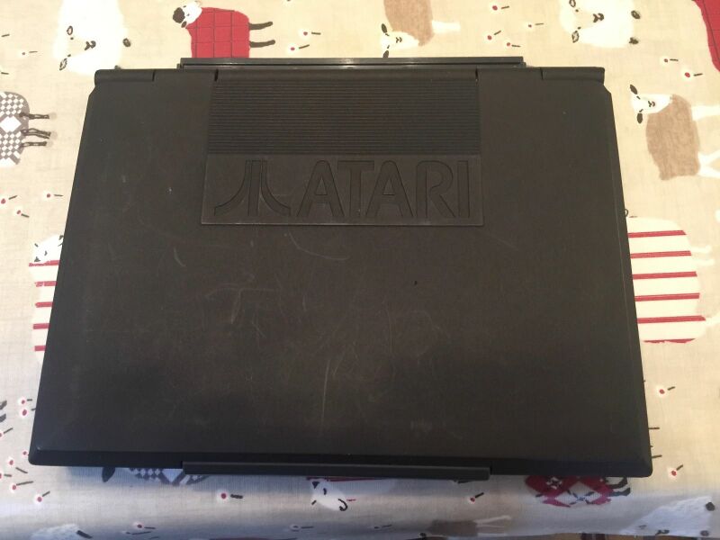 File:Atari ST Book 03.jpg